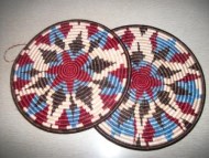 sous-plats multicolores